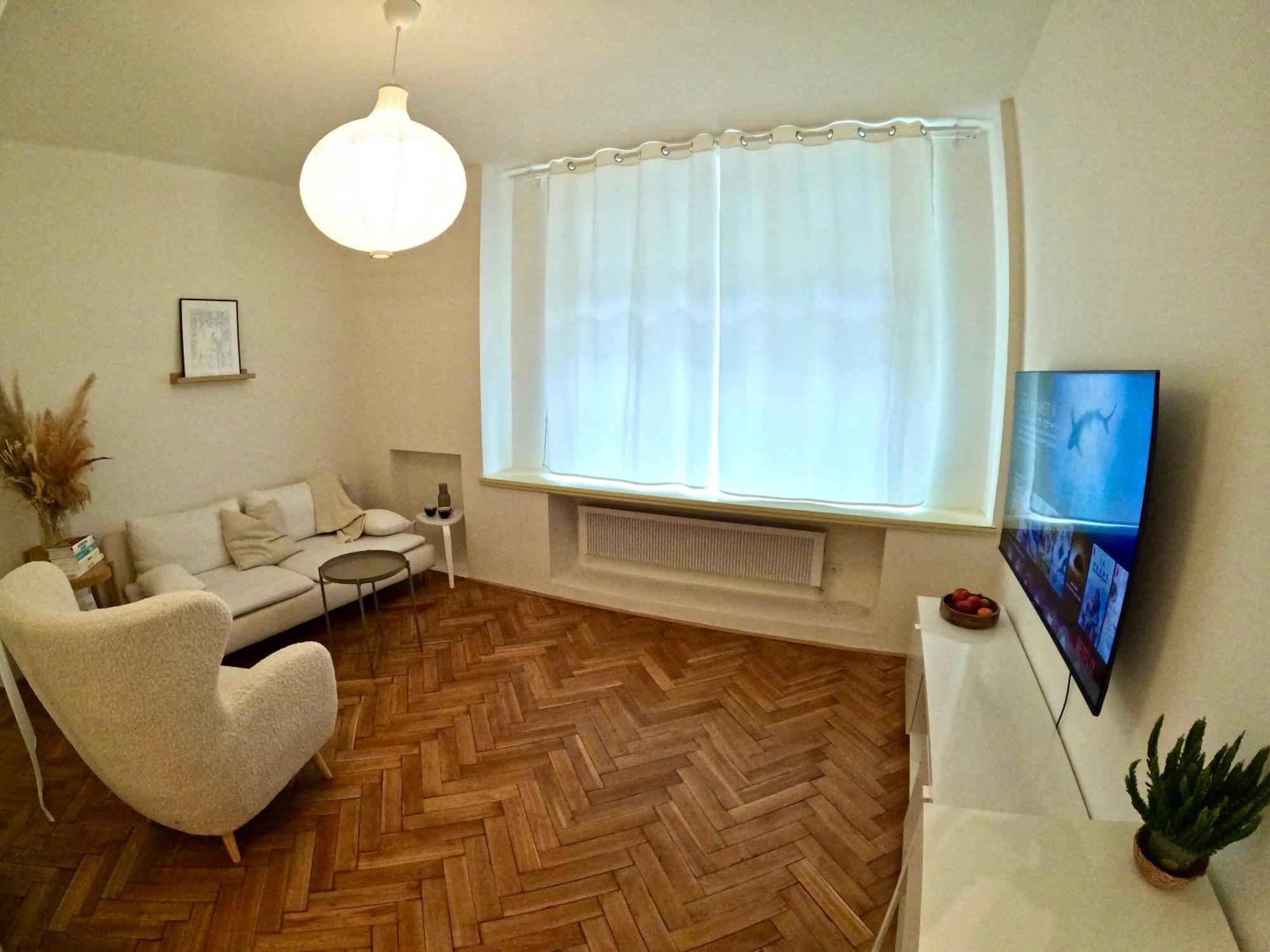 Urban Retreat I Modern Boho Apartments In Lovely Letna District - 10 Minutes From Old Town Praag Buitenkant foto