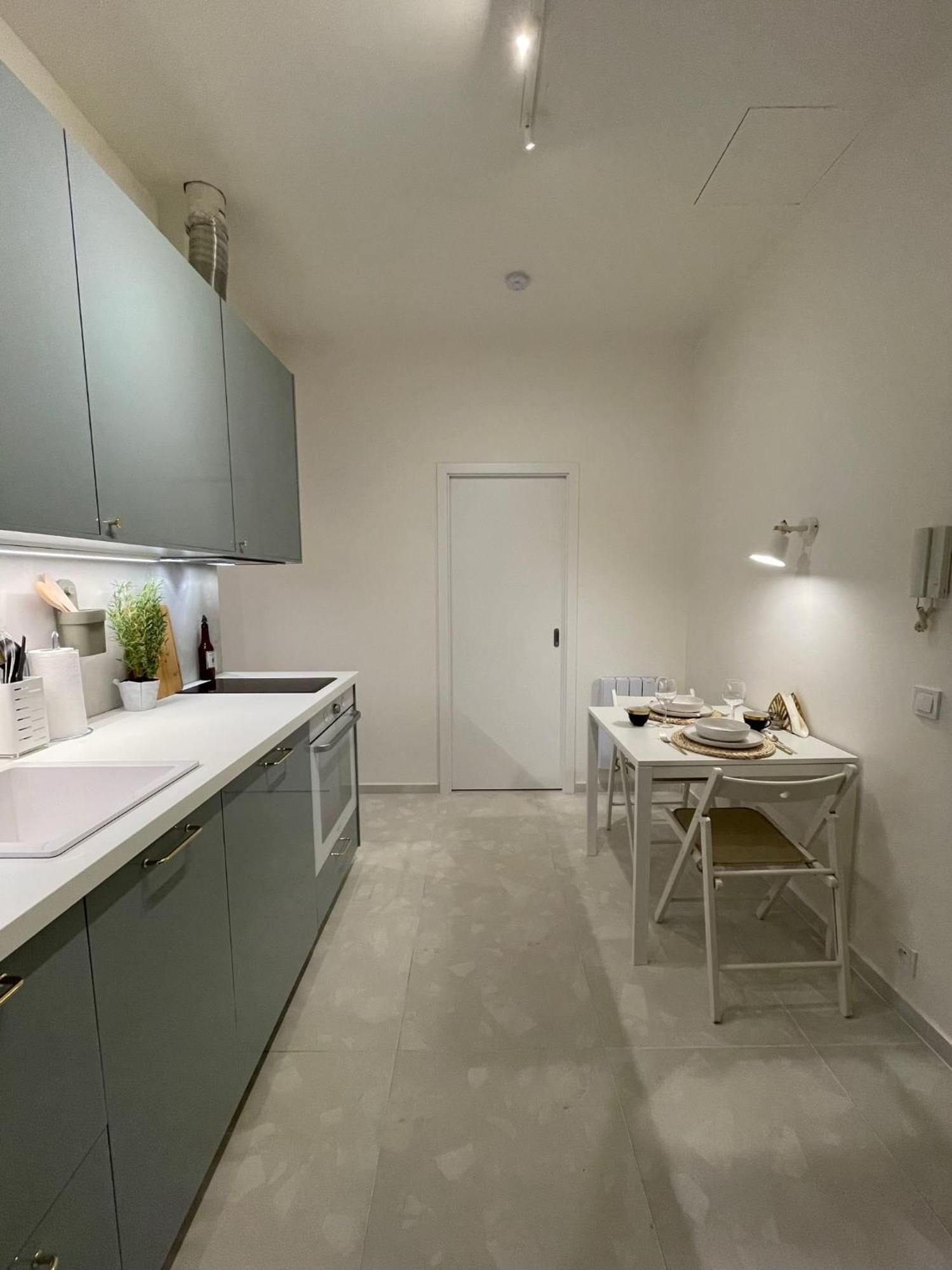 Urban Retreat I Modern Boho Apartments In Lovely Letna District - 10 Minutes From Old Town Praag Buitenkant foto