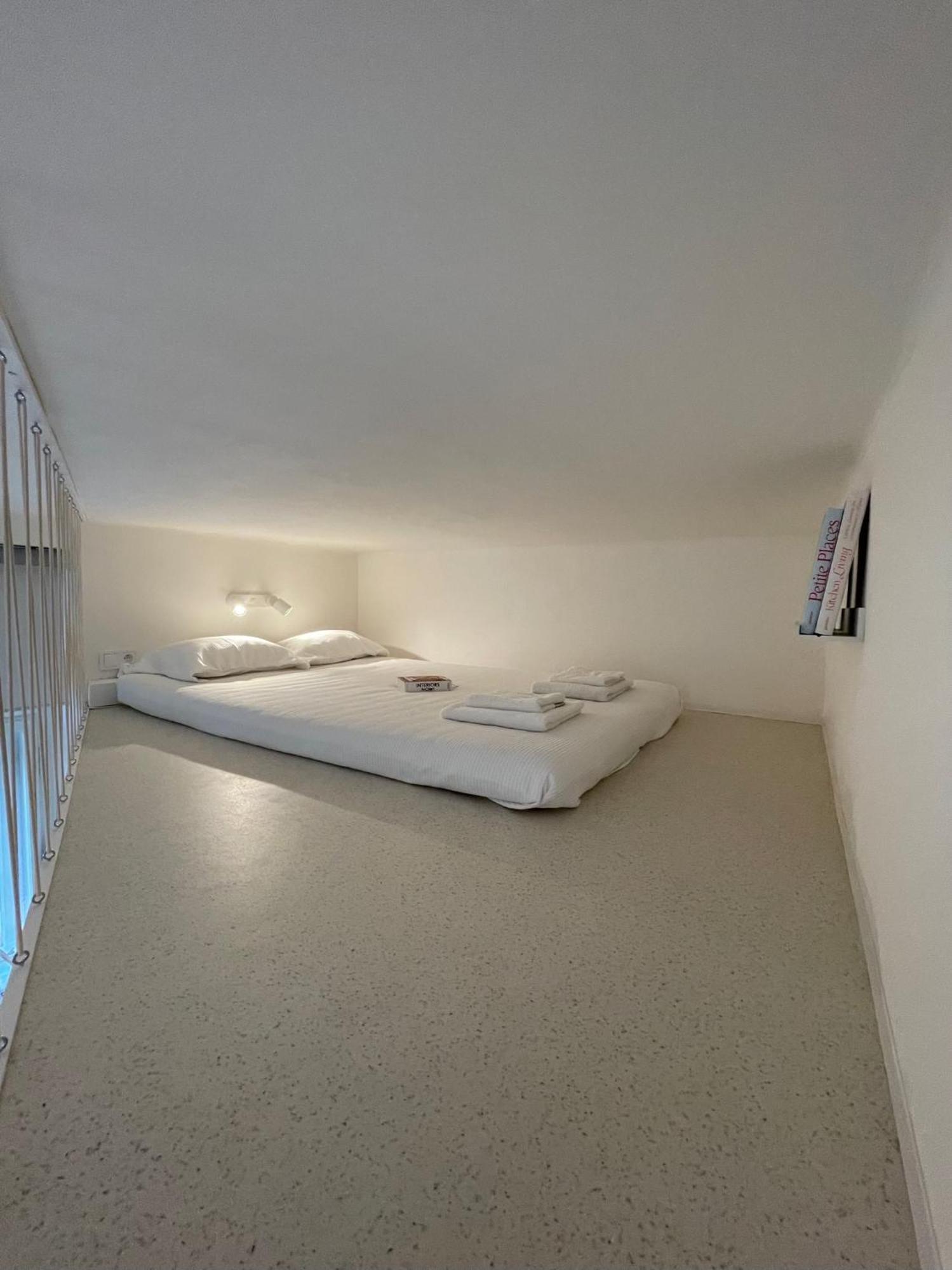 Urban Retreat I Modern Boho Apartments In Lovely Letna District - 10 Minutes From Old Town Praag Buitenkant foto
